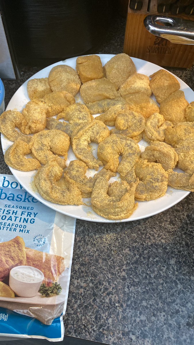 monkeyg50's tweet image. Sunday cooking with etana’s help 👸🏽🏆🎼🎼🇯🇲