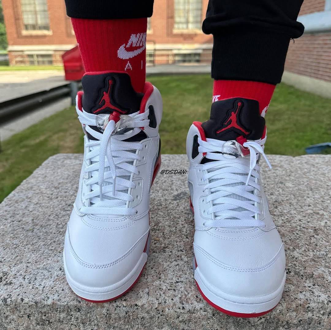 jordan 5 fire red on foot
