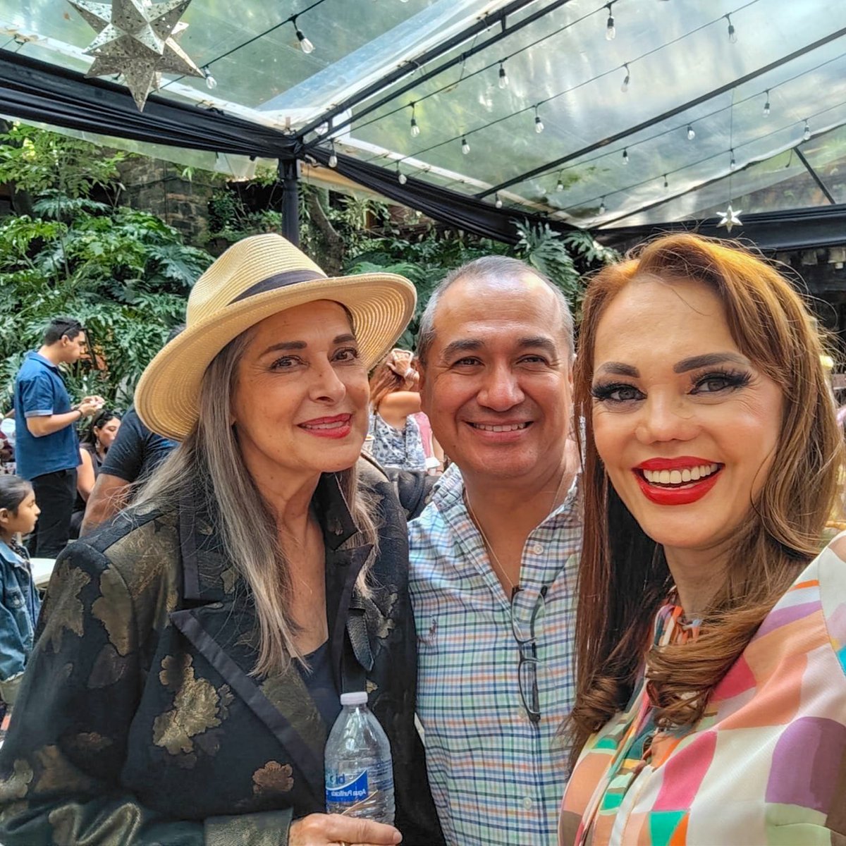 Espero estén teniendo un domingo espectacular viví un maravilloso día junto a personas tan espectaculares, gracias por el reconocimiento @emilioelindiofernandez estoy tan agradecida de ser parte de esta ceremonia. ❤️✨

#CarmenCampuzano #topmodelinternacional #LivingInTheMoment