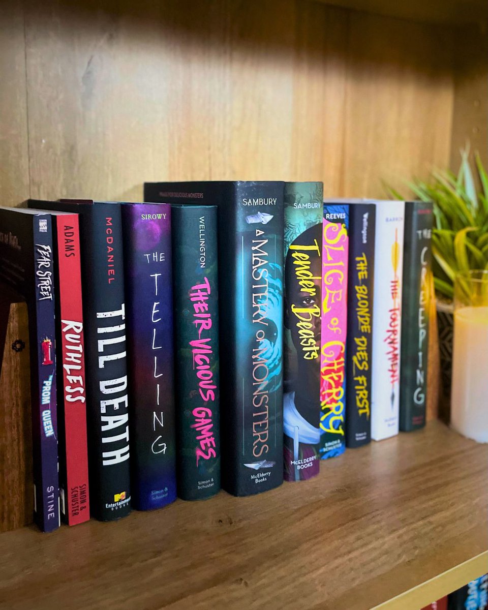 simonteen's tweet image. We are SO here for these chilling #SummerScares 😈🫣
-
#SimonTeen #Bookstagram #YABooks
