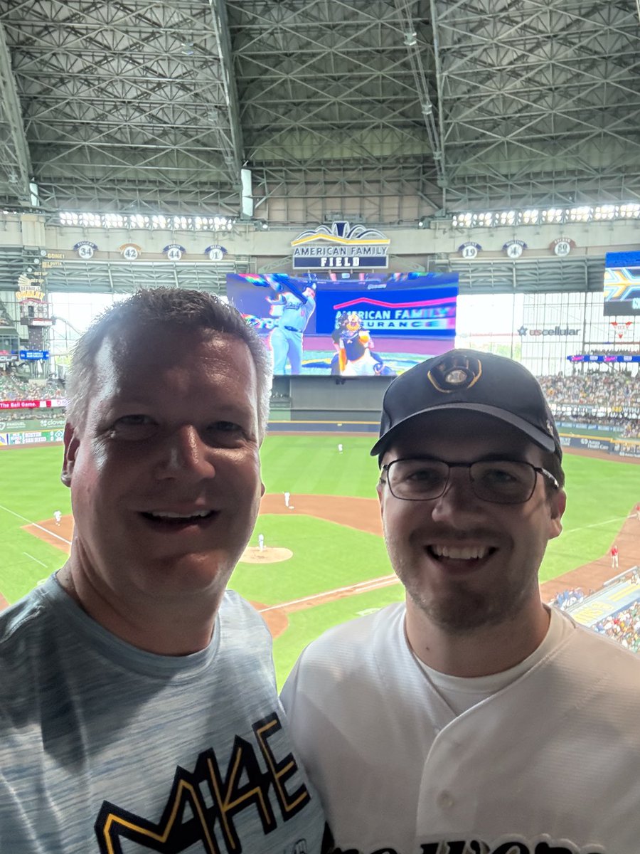 hoopz260's tweet photo. Here for the walkoff and the sweep 🧹 #thisismycrew https://t.co/QostlzFPZX