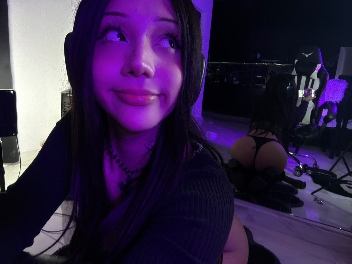 iSOFIGIRL ♡ tweet media