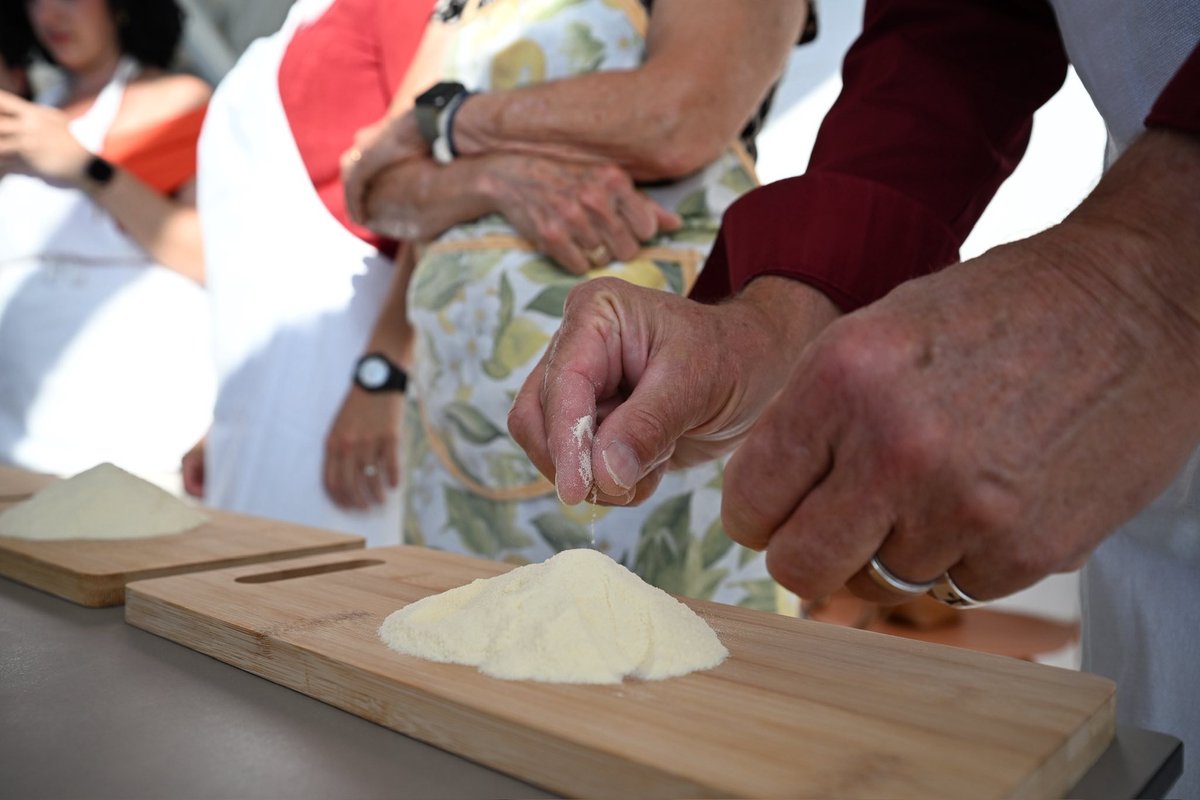 AnemosTours's tweet image. Kneading tradition into every strand 🍝

Hands-on pasta making in Italy, where flour, skill, and soul come together in every region.

#ItalyEats #PastaMaking #CulinaryTravel #LaDolceVita