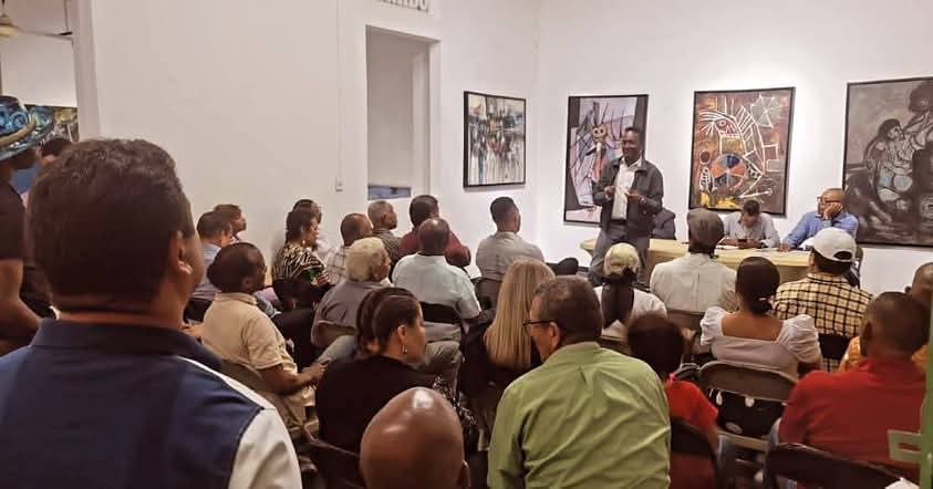 faraujo01's tweet image. Certificaciones Artistas Plásticos del Colectivo Contemporáneo de Arte #CocoD'Art, Premiaciones maestros Artesanos de @fedarte02  y honor a obras de arte, en el marco de la Exposición Colectiva Sol, Arena y Color dedicada a Qatar y homenaje a Tony Espaillat.