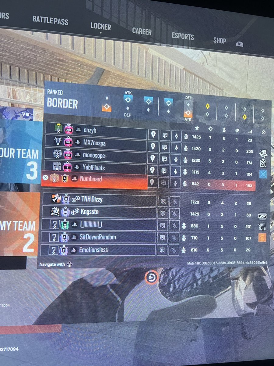 Numbnard's tweet photo. ???, I thought @NospaLoco didn’t swing like that in “Siege X” @monosopeR6 / @qKeezyy 😂 https://t.co/cvR9UJMhgz