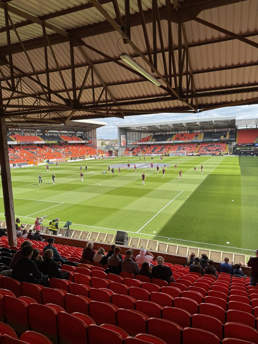 BarrieRo55's tweet image. What a weekend, Oasis 🤝 Hearts away 🇱🇻