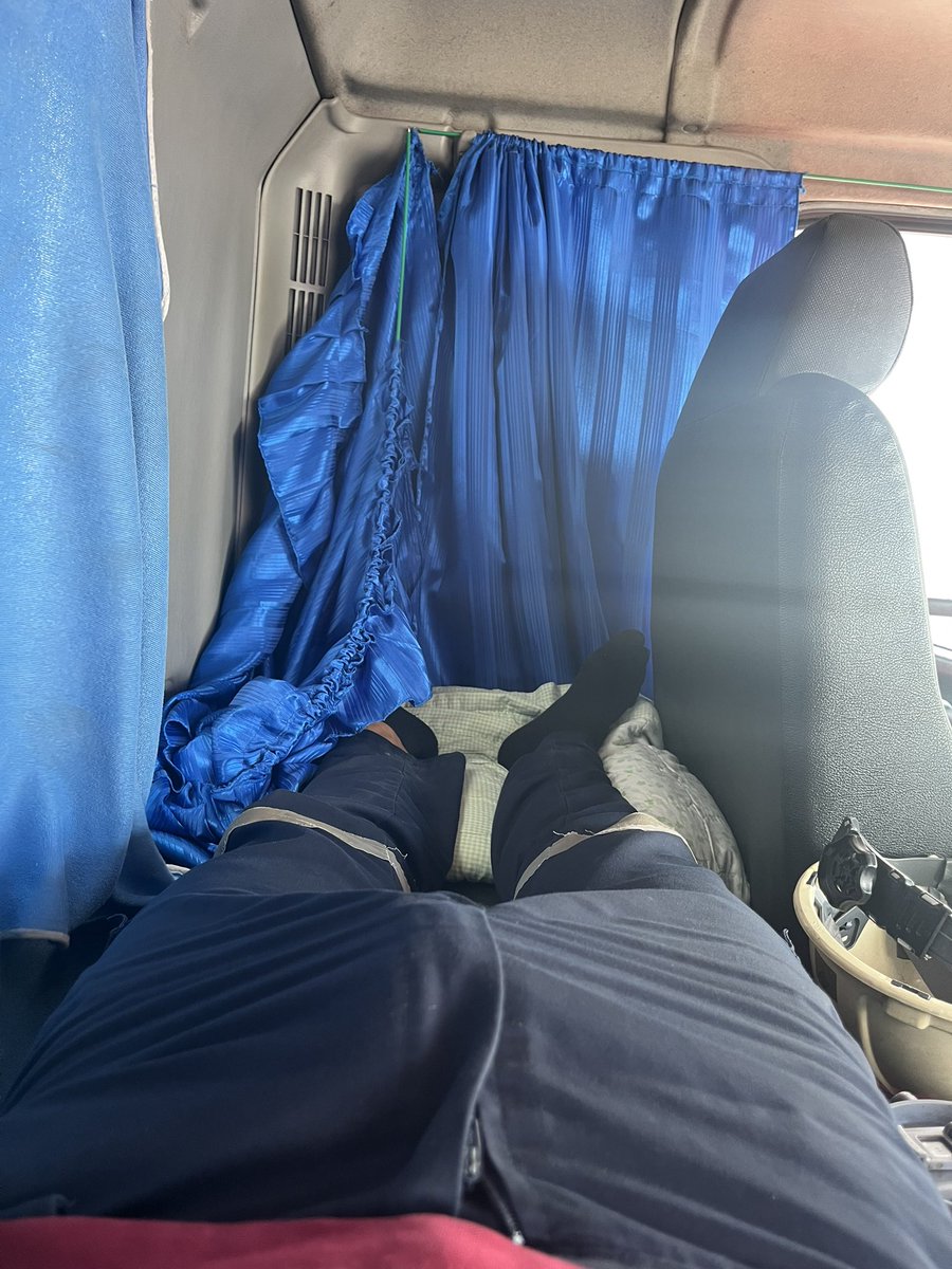 อยากลองกับผู้ชายบ้านๆๆอมให้บ้าง มาหาหน่อย ใครอยากเอาหน้าซุกเป้าทักมาขอด่วน ประตูเอ  #โรจนะอยุธยา #อยุธยา #บ้านสร้าง #สินทิวา
#คานหาม