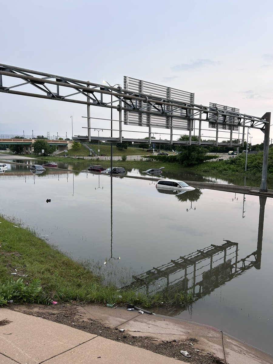 Pat Murphy said today was the best environment he’s seen at American Family Field for the regular season in his 10 years here. And it came after a historic flood and a tricky, long commute to a stadium that looked like this in the morning.