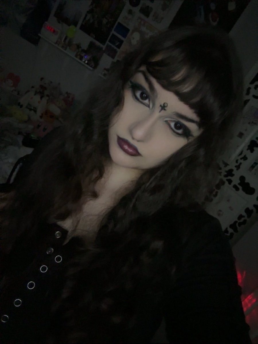 killjoyuu's tweet image. looking for mutuals 🤓

⊹ she/her, 20
𖥔 nana, jjba, mp100, aot, etc
⊹ fortnite, mc, roblox, fallout, etc
𖥔 mcr, ptv, the used, fob, p!atd, sws
⊹ im a vampire

♡ / ↻ appreciated !!

#moothunt #gamingtwt #promotwt #mcrtwt #anitwt