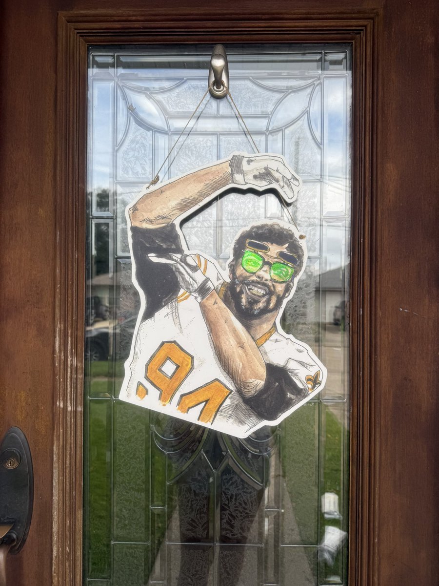 Bay_Ro's tweet photo. New year same door hanger @camjordan94 https://t.co/bMKr8GQtGK