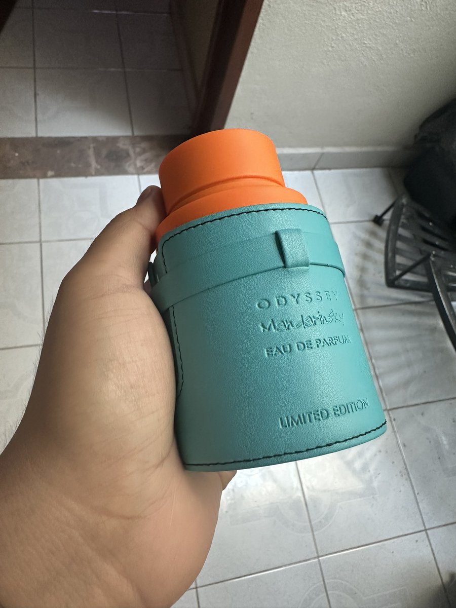 pignaccc's tweet photo. #TwitterPerfumes https://t.co/roYirxxxXE
