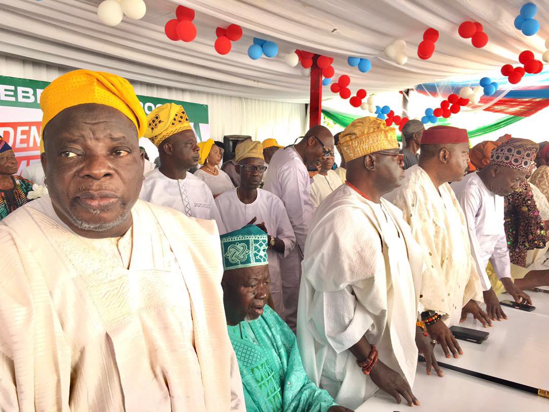 Ola_Of_Ogun1's tweet photo. Ogun East for YAYI @56.

#OgunEast  
#YAYIBirthday https://t.co/WMfvbXo6vY
