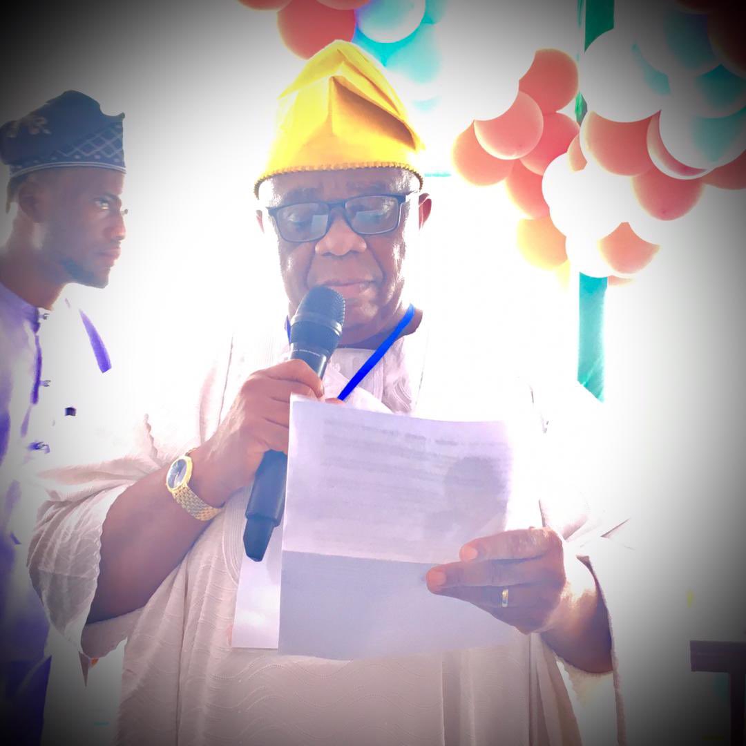 Ola_Of_Ogun1's tweet photo. Ogun East for YAYI @56.

#OgunEast  
#YAYIBirthday https://t.co/WMfvbXo6vY