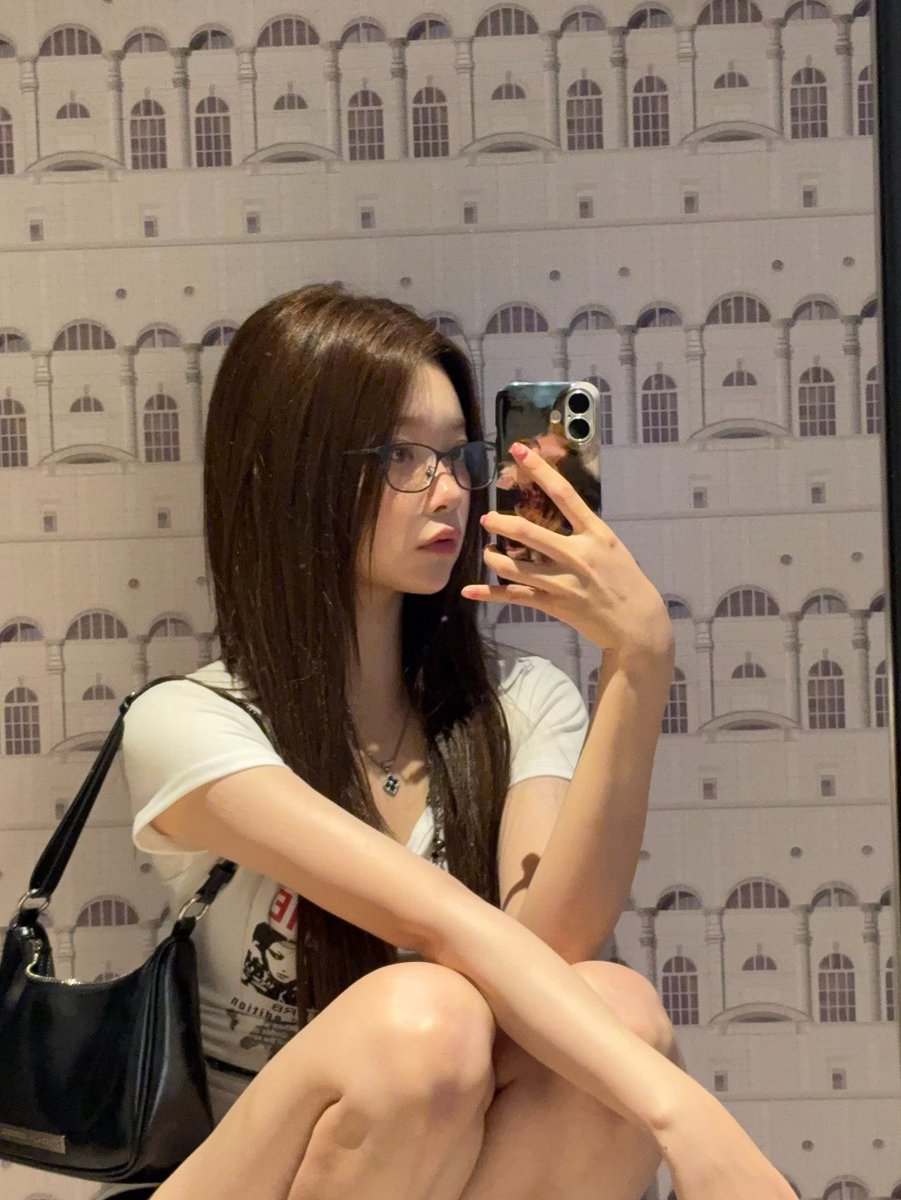 F02KI's tweet photo. 大阪🐈‍⬛❤️ https://t.co/lYCLe8p45D