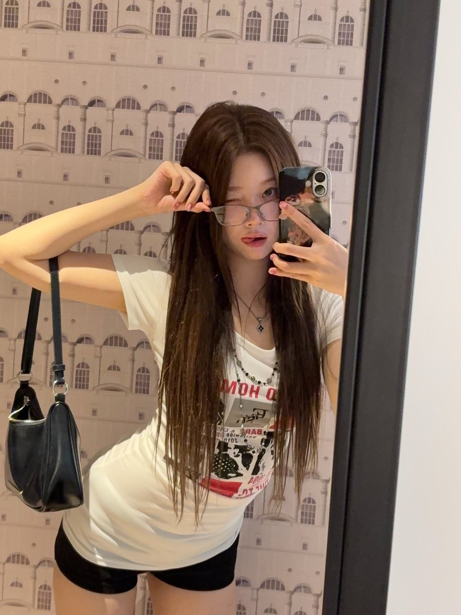 F02KI's tweet photo. 大阪🐈‍⬛❤️ https://t.co/xcLkVCm5hL