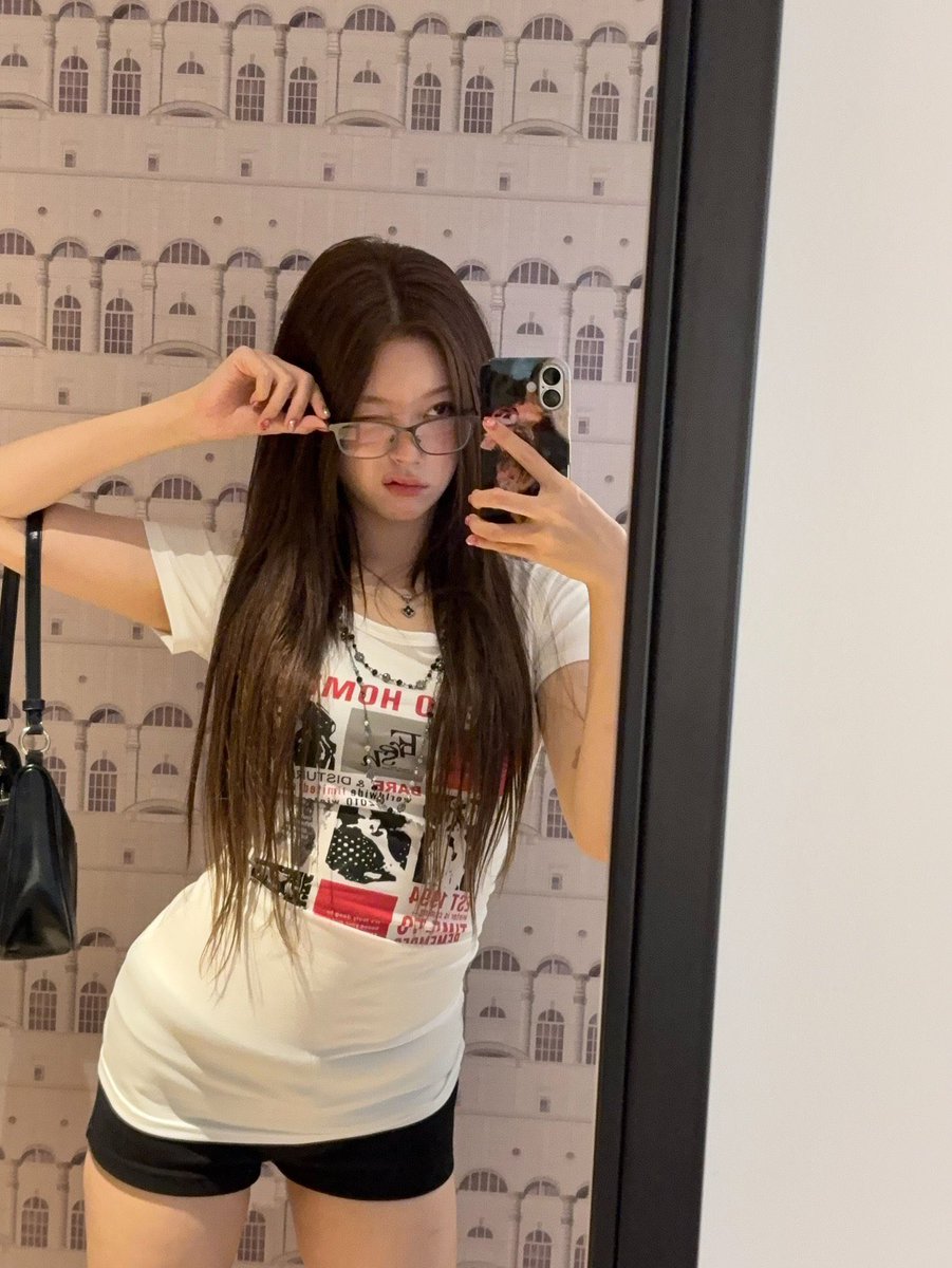 F02KI's tweet photo. 大阪🐈‍⬛❤️ https://t.co/xcLkVCm5hL