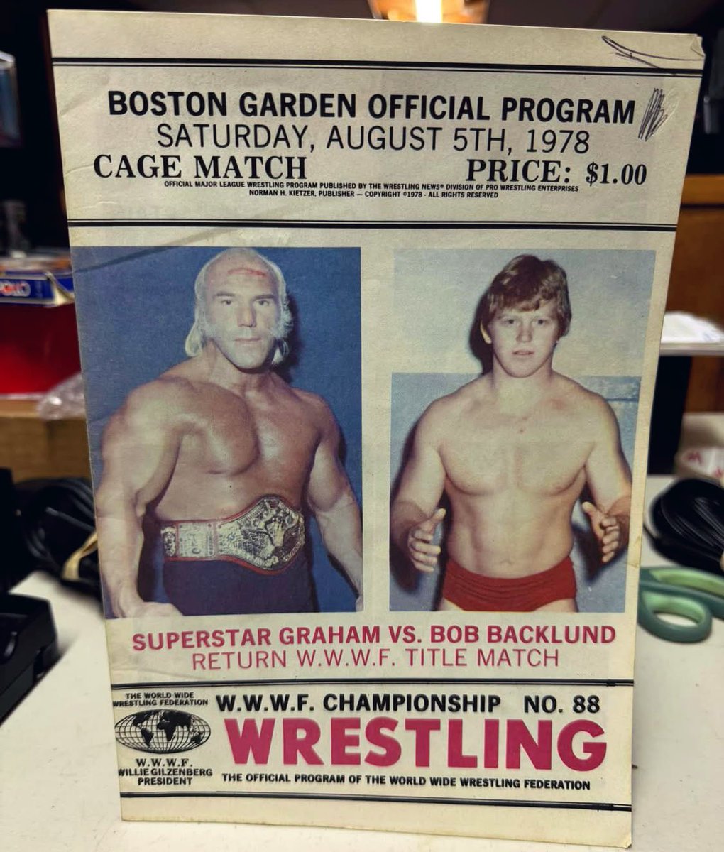 CardiacDrop's tweet photo. Meanwhile at the old Boston Gahden… #TurnBackTheClock #WrestlingCommunity 🦍 https://t.co/eUIsKKLI7y