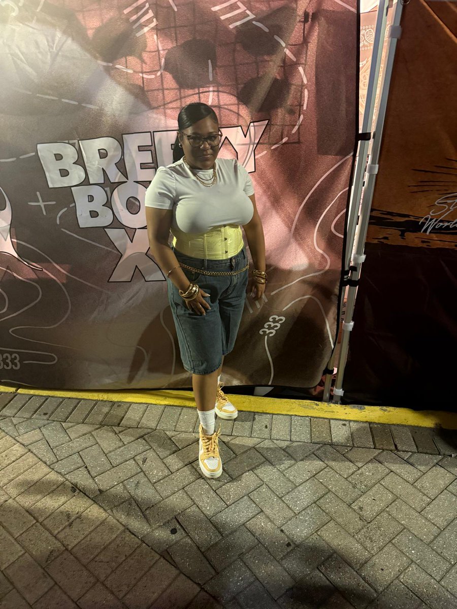 _lonia_love's tweet photo. How my Thursday went 💖🔥
#BreezyBowl https://t.co/eKzNivRIYi