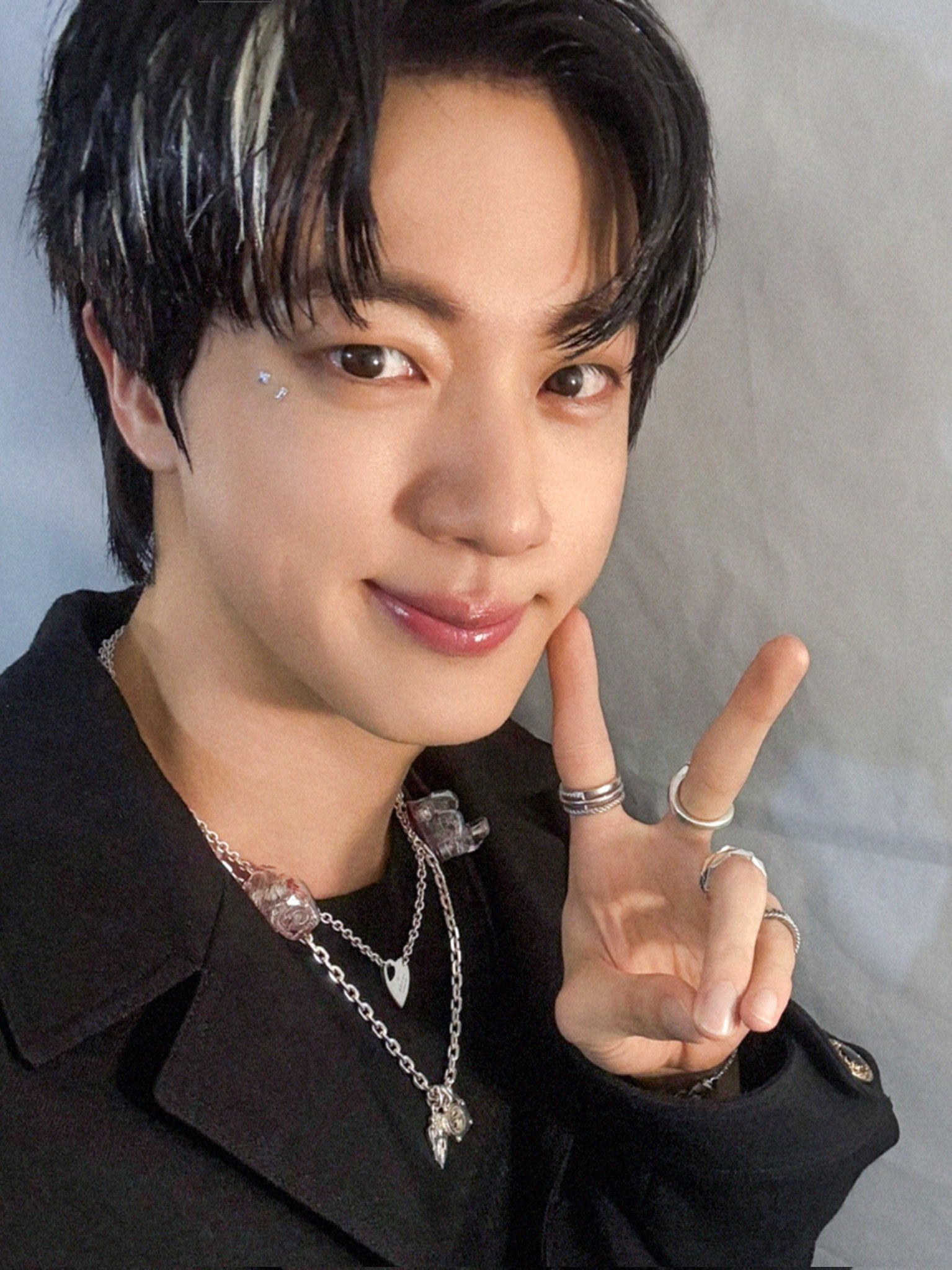 【当選通知書付き】BTS JIN サイン入り水色ポーチ ストラップ付き 受注お知らせ用】JIN ジン ポーチ&ウット タリョラソクジン