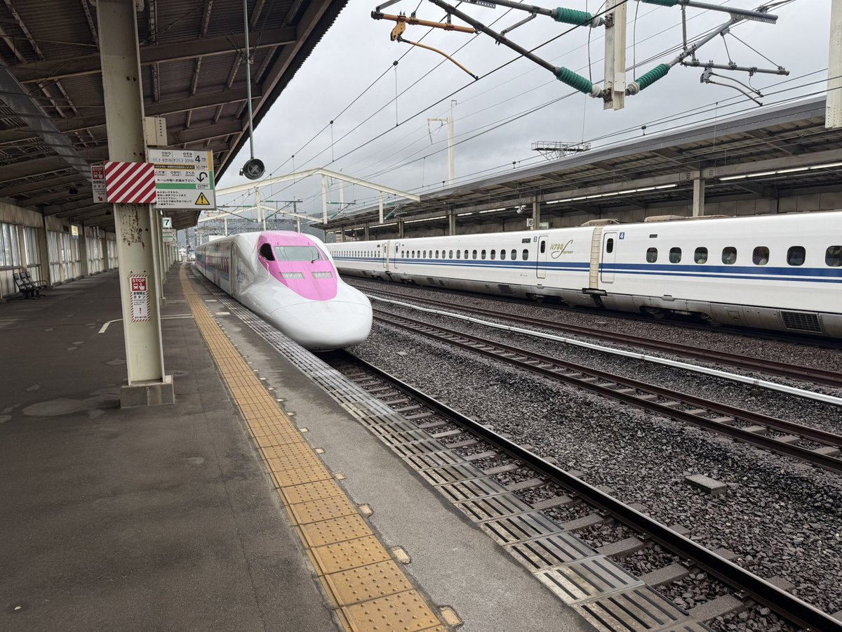 こだま835号を撮影！
徳山駅には5分遅れで到着しましたが、普段のこだまとは違い人の動きが多かったです。
ワンピース新幹線も稼働とはびっくりでした😅