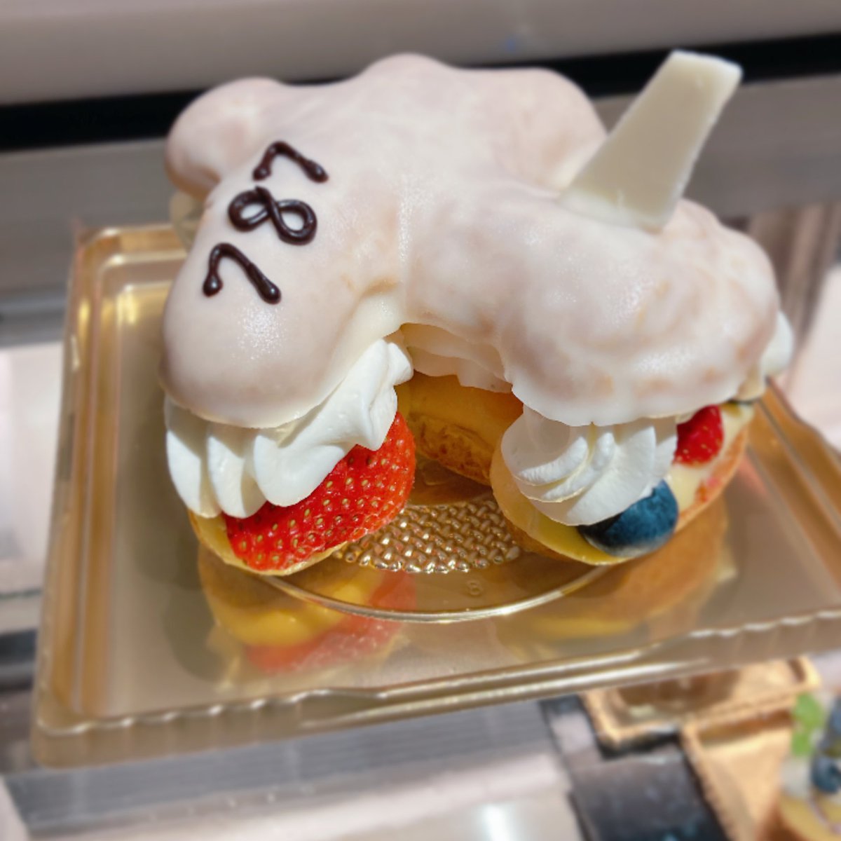 zekkei_JPN's tweet photo. 人気の飛行機シュー
FLYER'S Afternoon Tea
と
通常注文では異なるようです
#羽田 #羽田空港
#羽田空港第2ターミナル
#羽田エクセルホテルホテル東急
#フライヤーズテーブル
#FLYERSTABLE
#アフタヌーンティー
#AfternoonTea
#飛行機シュー https://t.co/HKds0a8qdY