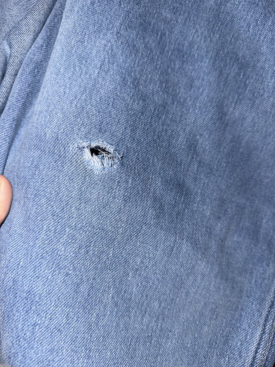 KalpnaR78613865's tweet image. Hey @TommyHilfiger, super disappointed 😡 Bought a new pair of jeans @oslofashiono and they ripped after the first wash. Not the quality I expected from your brand. What can you do about this? #TommyHilfiger #QualityFail
