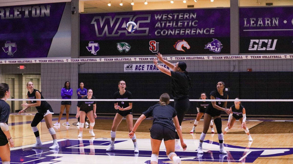 TarletonVB's tweet image. Great week back with the squad🔥

#1STDOWN | #TEXANNATION