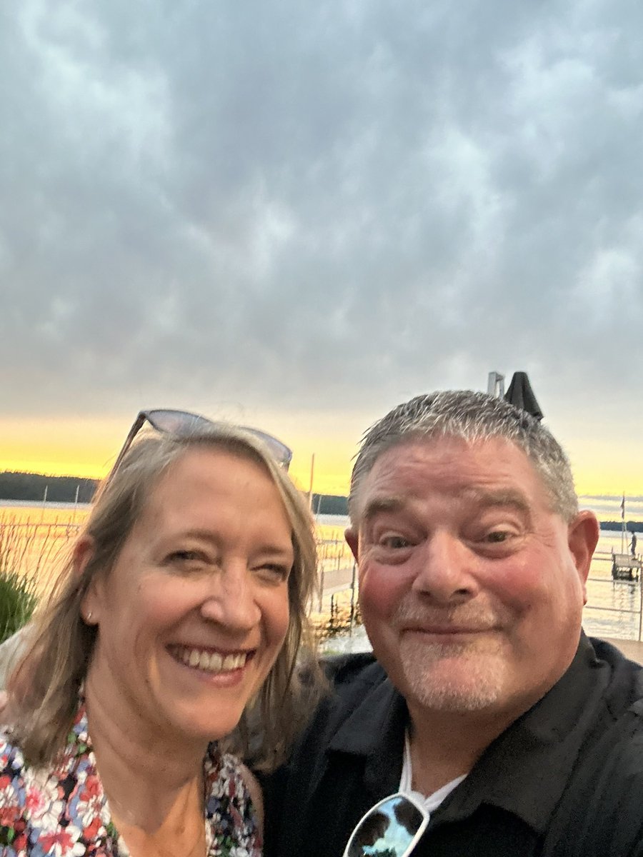 TimBoeder's tweet photo. @jacqbrush Life on the water, wins..😎🎣 https://t.co/l47PUfikZG