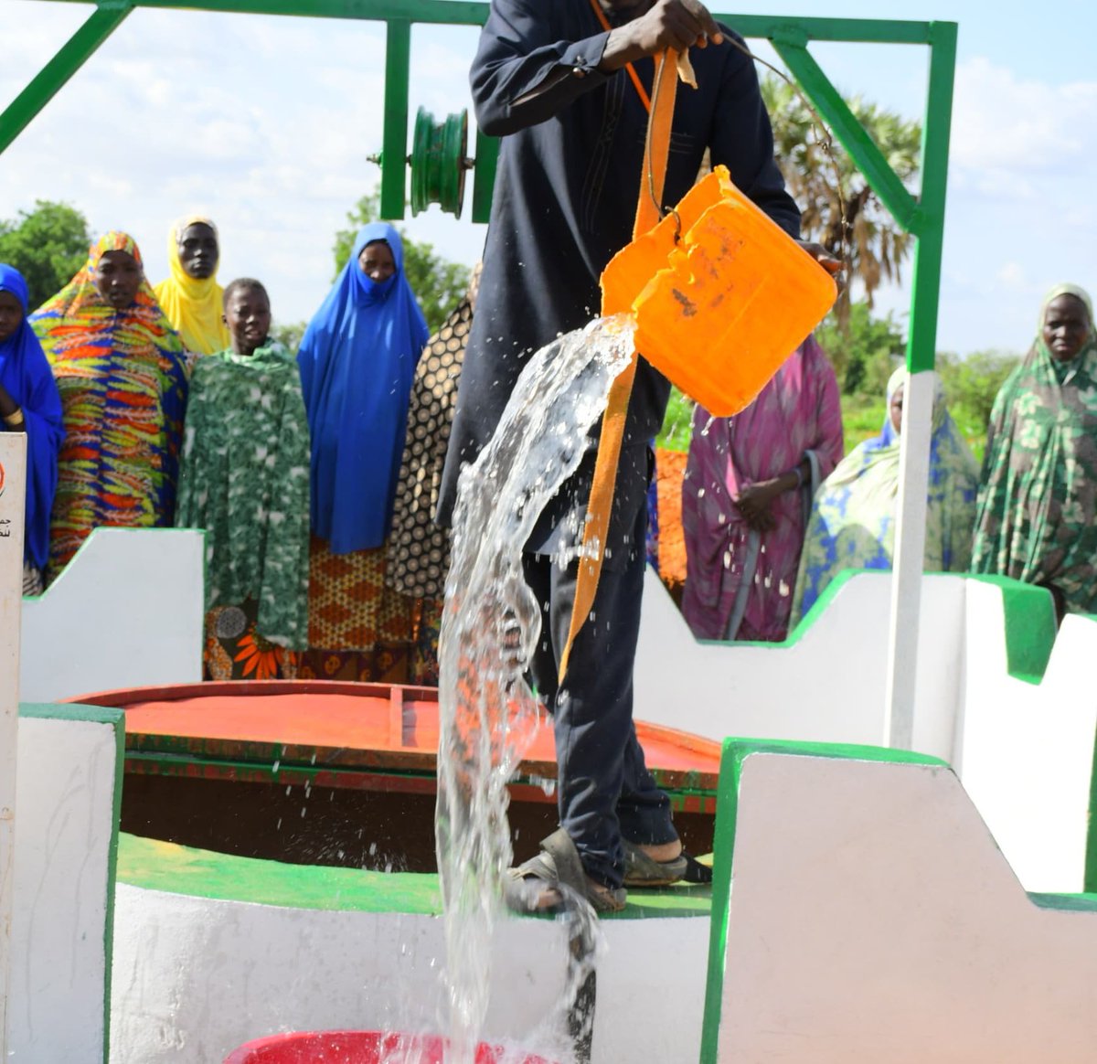 #بئر سطحي بالدلوا  في إحدى القرى المحتاجة  إلى المياه .
#الماء حياة
#آباركم نعمة
#الثقة 
#جزاكم الله خيرا 
#للتواصل 
0022797915440