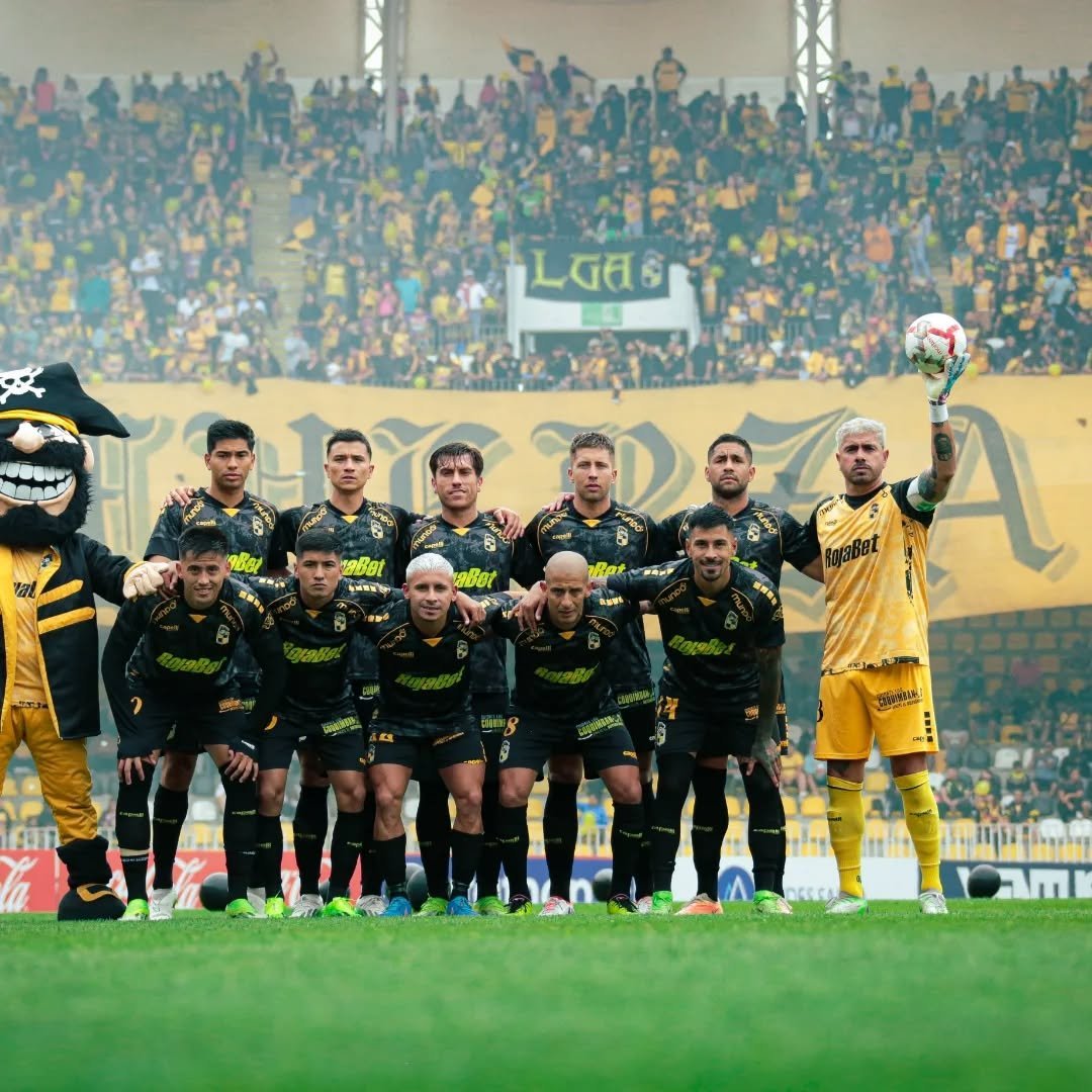 ⚽️Es líder del torneo
⚽️Ganó sus últimos 7 partidos por el certamen
⚽️Venció dos veces a Universidad Católica
⚽️Derrotó a Universidad de Chile
⚽️Se impuso en 13 duelos de los 19 jugados
⚽️Perdió apenas 1 cotejo
⚽️Es el equipo que menos goles recibió (10)

Coquimbo Unido 🇨🇱.