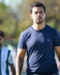 Racing tuvo buenas campañas en estas 3 últimas temporadas, pero atentos a lo que está haciendo Chambián.

En 2023 y 2024 Racing  a la misma altura del torneo tenía en ambos casos 26 puntos. Ahora ya suma 42!

Con un plantel juvenil, perseguido por las lesiones.

La Chambianeta.