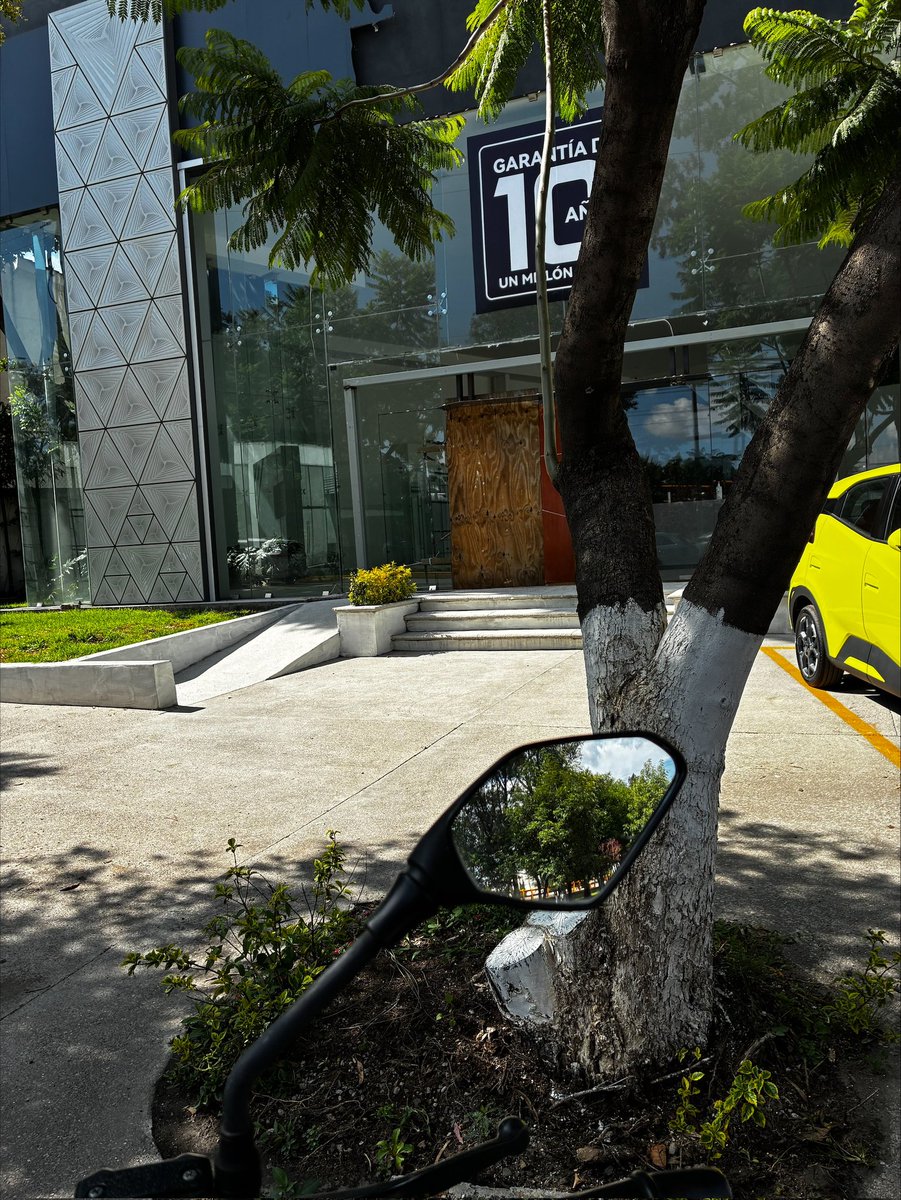 Autoboutique 1/4 de Milla tweet media