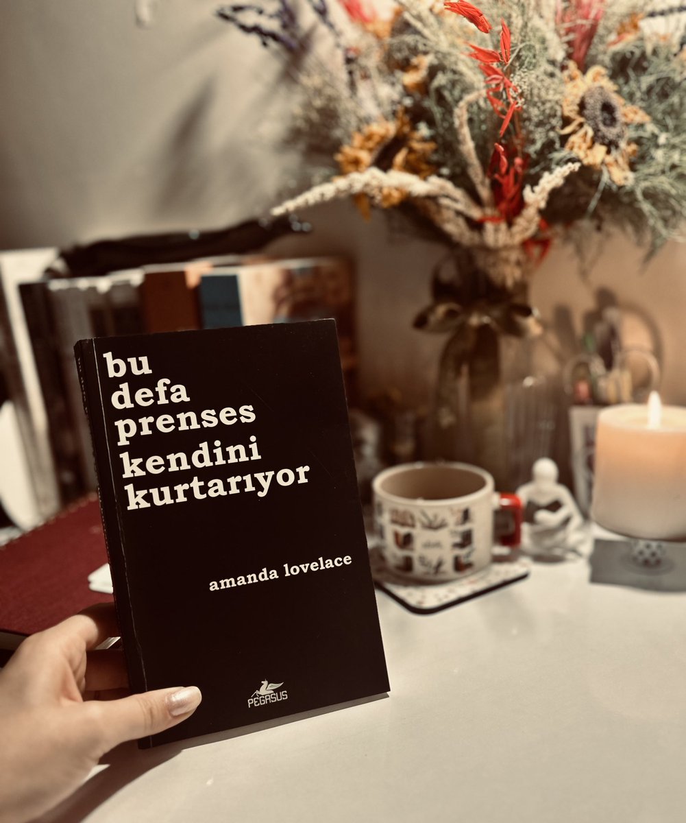 “Prenses kuleden atladı ve evvelden beri uçabildiğini öğrendi.”
S.110