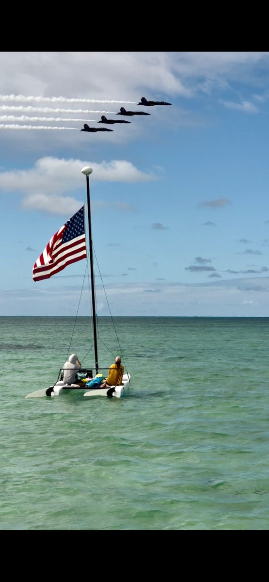 DaveWaxQ's tweet photo. Got to the Sandbar for the @BlueAngels...Epic! https://t.co/rjuFJN3X58