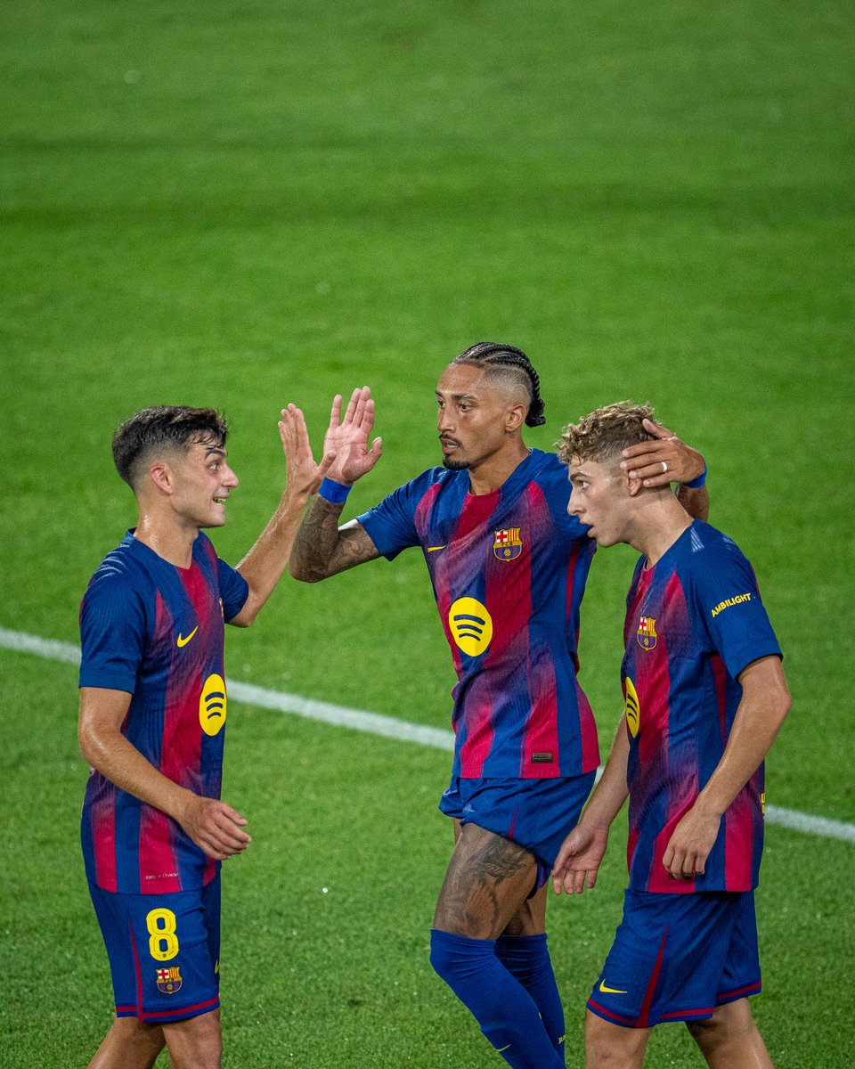 FCBarcelona's tweet photo. Nice job, fellas https://t.co/tuCIkHJe4R