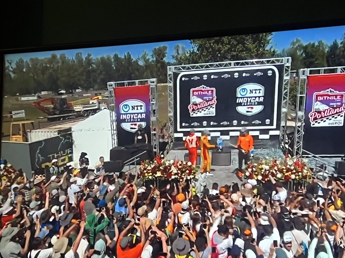manuelcolomo's tweet photo. 4 veces campeón de la @IndyCar en 5 años, tercera #astorcup consecutiva. Se acaban los calificativos @AlexPalou enhorabuena #leyenda https://t.co/AAh0lfTihx