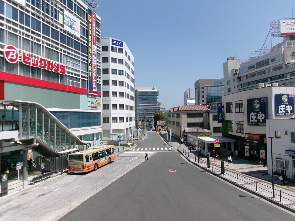 おはようございます。
まだ人少ないですね。