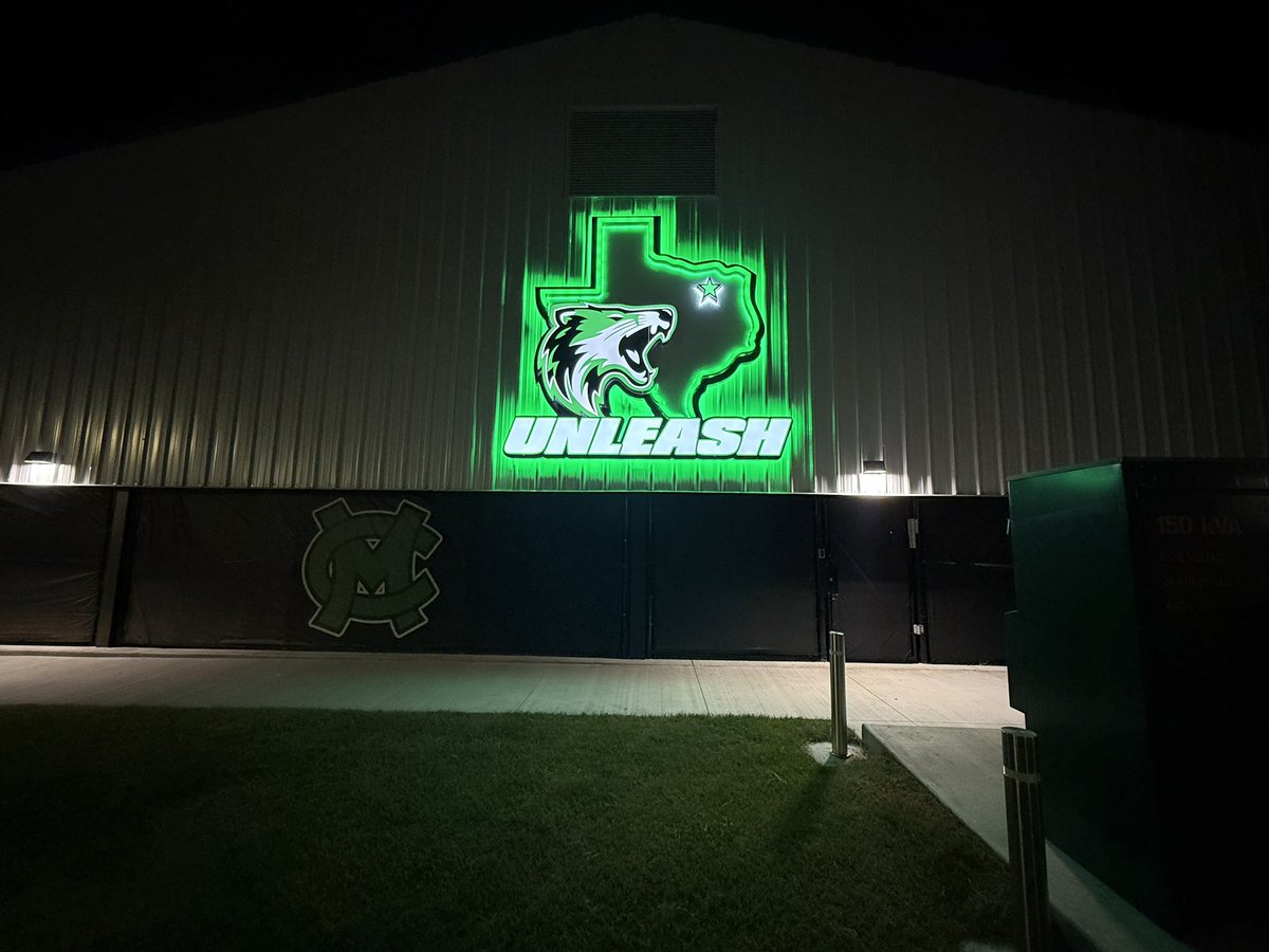 waterboy_Gil's tweet image. “Love seeing the Caddo Mills community and athletes fired up about this SPECTACULAR new sign we installed for Caddo Mills HS! This is truly next-level signage. #WhoIsNext #WaterBoyGraphics #TexasHS #WeBrandBig 

@waterboy_tx  @THSCAcoaches