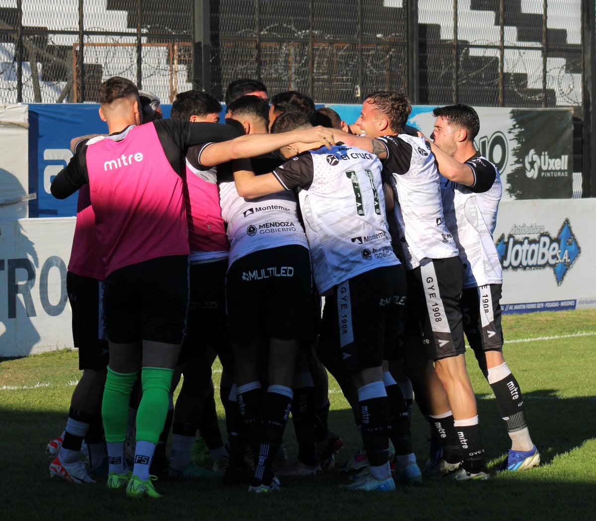 QUE LA SIGA CHUPANDOOOOOOO