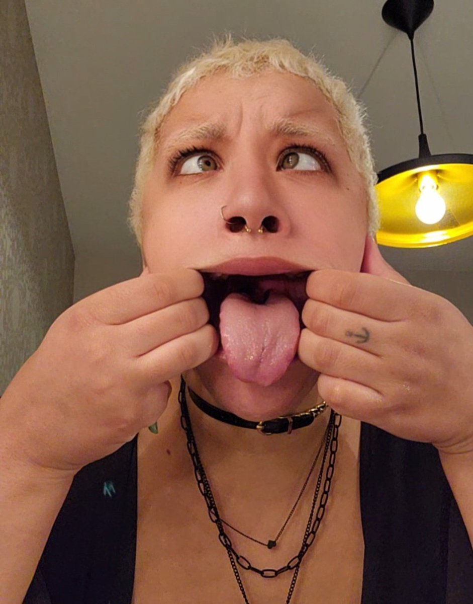 deepthroatcoven's tweet photo. 😭I think I've been shadowbanned😭
💕Show mommy some love so I know you can see me💕 https://t.co/bQobOe1F48