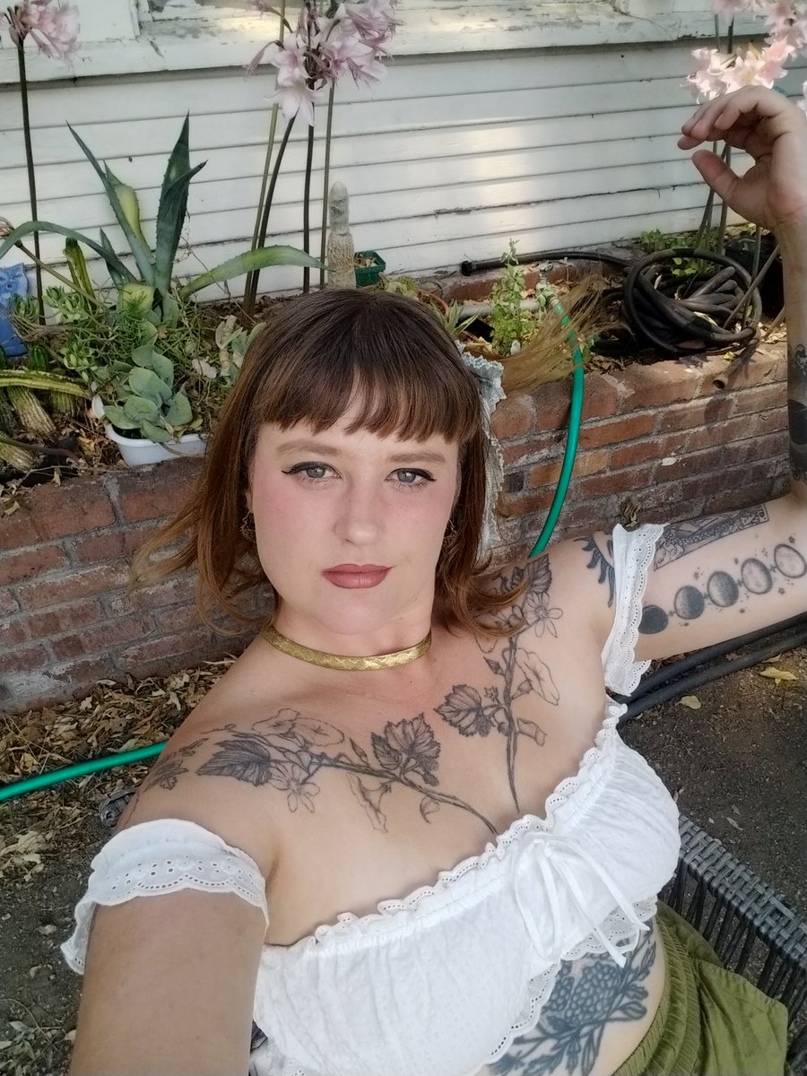 this shirt is ideal for showing off all of my tattoos 😎