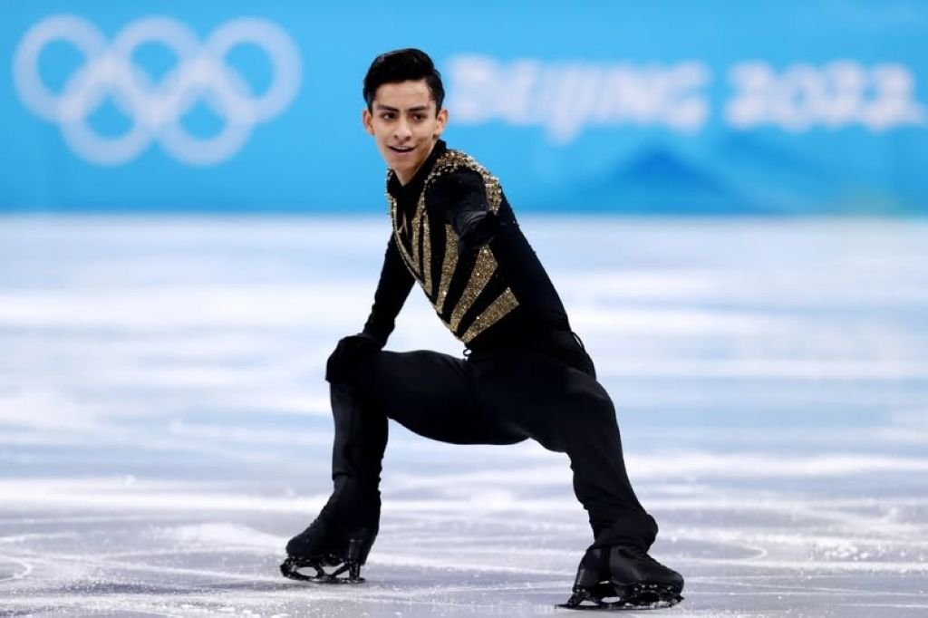 Chingones_sport's tweet photo. 🇲🇽⛸ Donovan Carrillo consigue un 4º lugar en el Free Skate de la #CranberryCup2025 y finaliza en el 6º puesto de la competencia.
#DonovanCarrillo #PatinajeArtístico #ChingonesMX https://t.co/PAUsKcpbdE