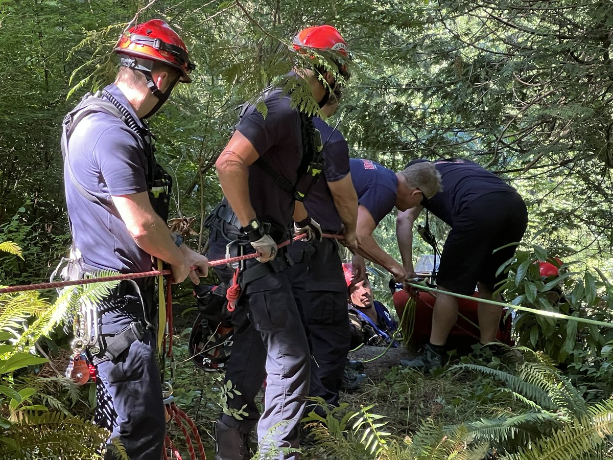 Firefighters have just completed a technical rope rescue for two people who fell and were stuck near the bottom of a cliff on the Capilano River. 

Stay Safe #NorthVan. Need help? Call us- we’re here 24/7.
 
⁦<a href="/GlobalBC/">Global BC</a>⁩
