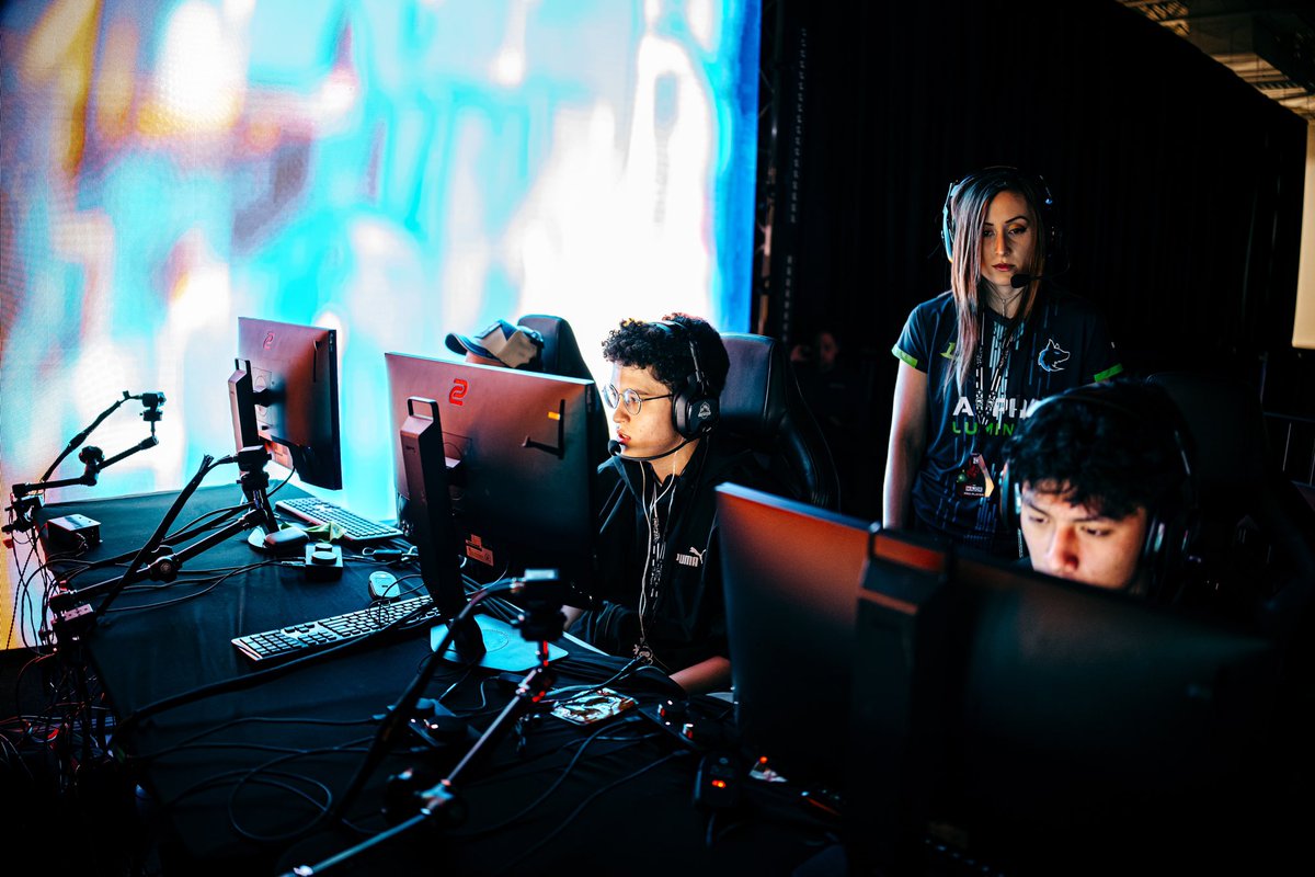Alpha_gg_'s tweet photo. Coach @Monza at SLC 👩🏻‍🦰

📸 @OhhRyanNiceShot https://t.co/jwr1r6siPn
