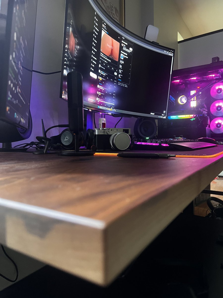 Caspitheon's tweet photo. @starg1rl717 I think you’d like this table more https://t.co/bnlFtenOb3