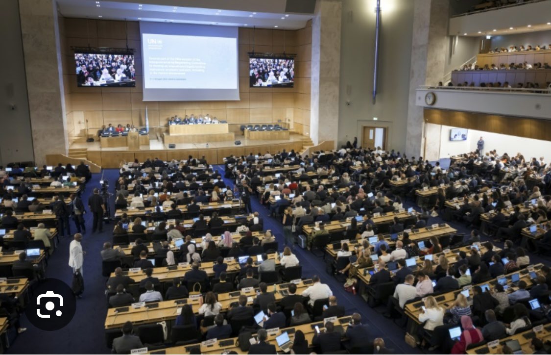Félicitations aux 3 orléanais - Jules Vagner,Élouan Sivillier et Prince Manoussou - qui sont à la conférence de Genève jusqu’au 15 août et ont réussi à faire signer par 700 ONG un texte demandant une réduction drastique de la production de plastique.