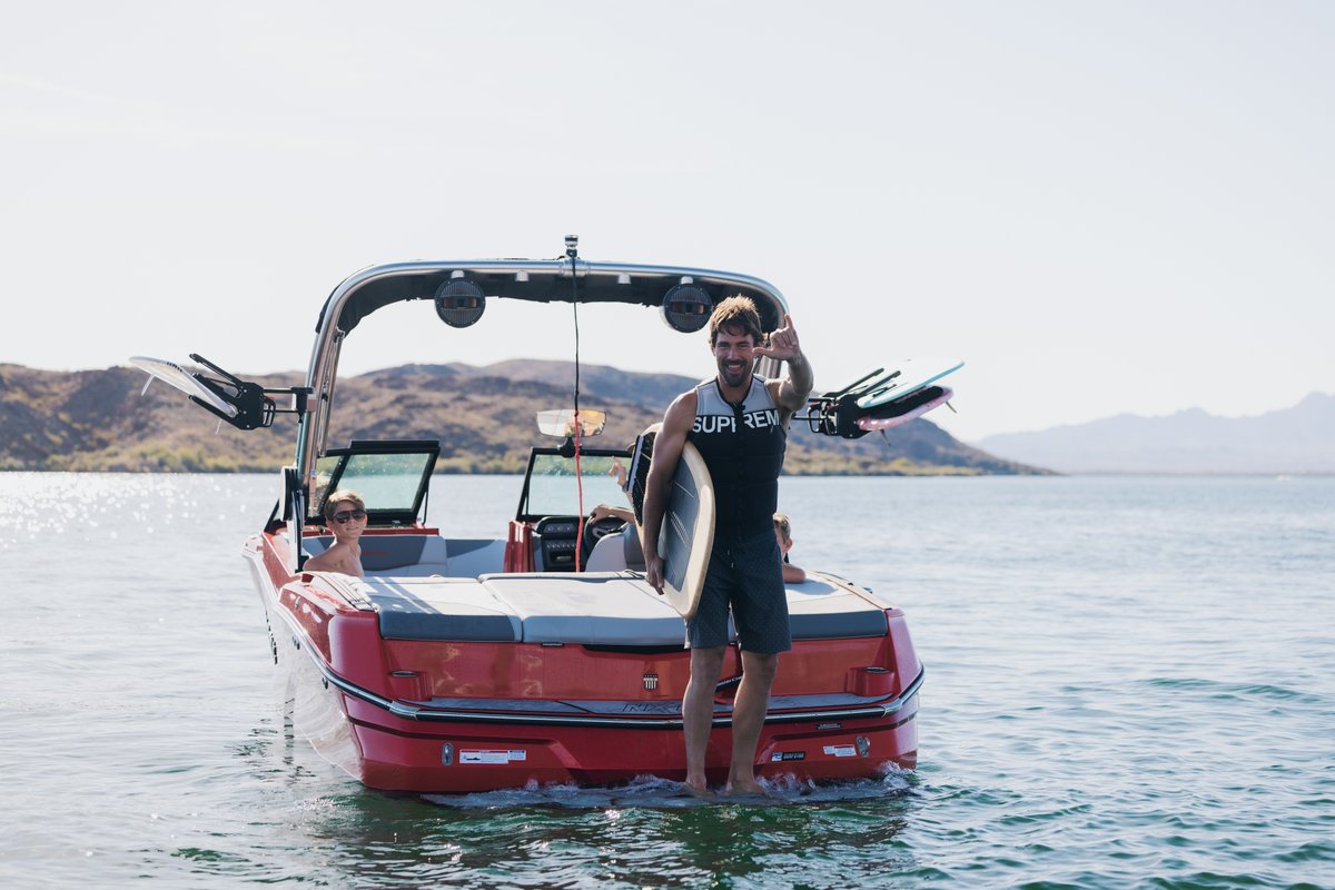 Your input matters to us. 

Help shape the future of MasterCraft by taking our survey. As a small token of our gratitude, two randomly selected winners will receive a $300 gift card to our apparel store. 

Take the survey here: mastercraft.my.salesforce-sites.com/NativeCloud/ap…