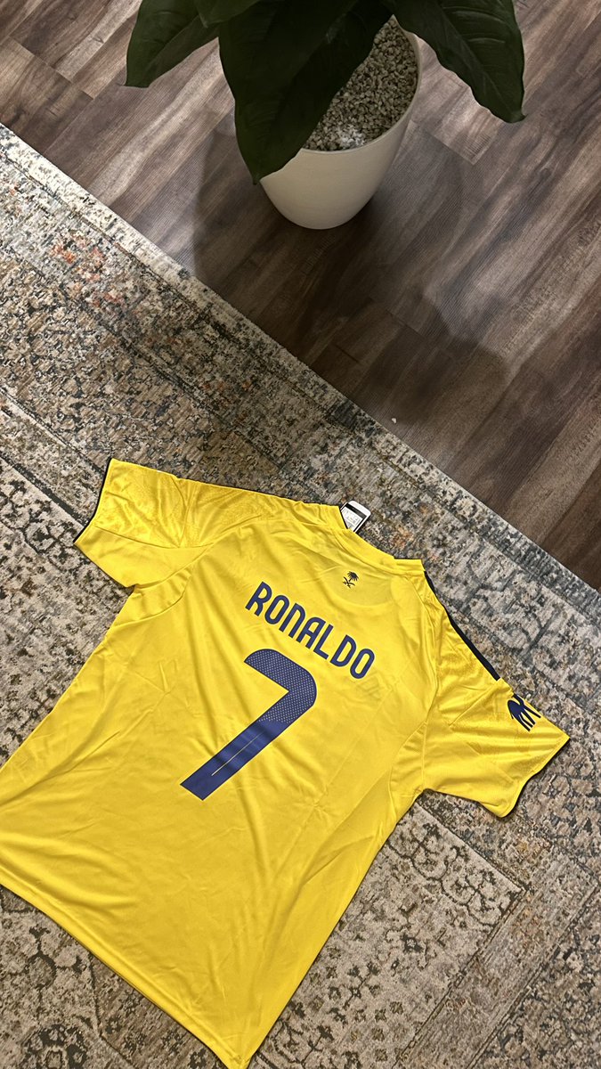 نخَب tweet media