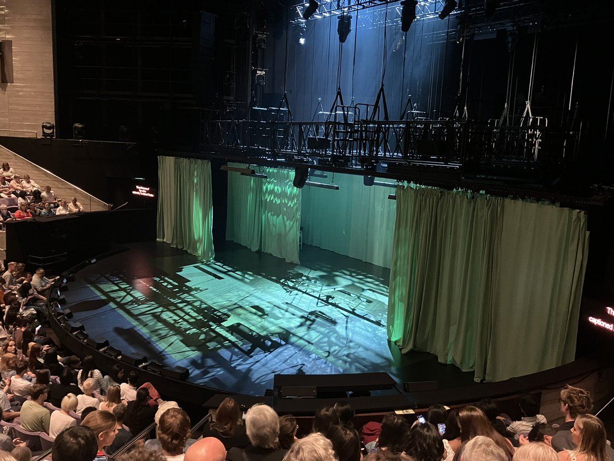 The Basic Theatre Reviewer tweet media