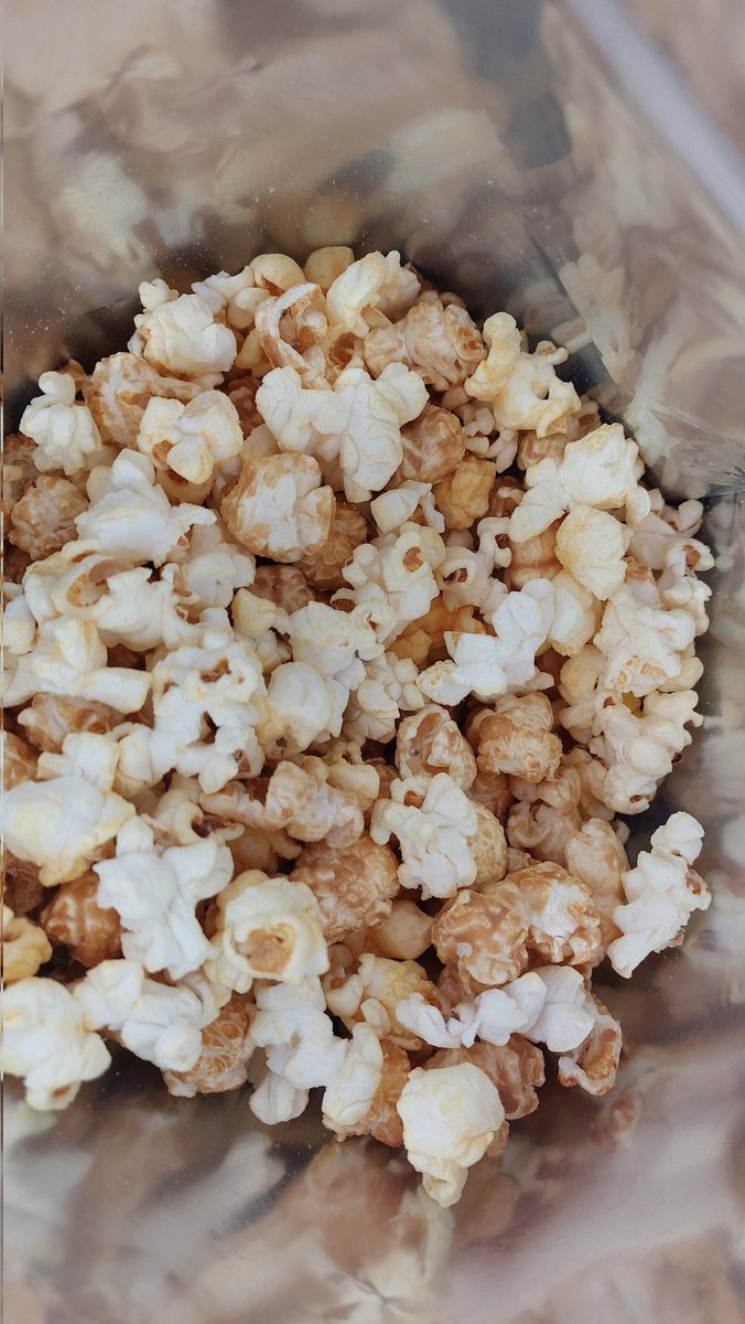 BillyTsi's tweet photo. @kernelspopcorn disappointed in your Chicago mix 😔 no #flavor in my #popcorn. Where's the #cheese? #sudbury location. https://t.co/4QJcAfaJ2j